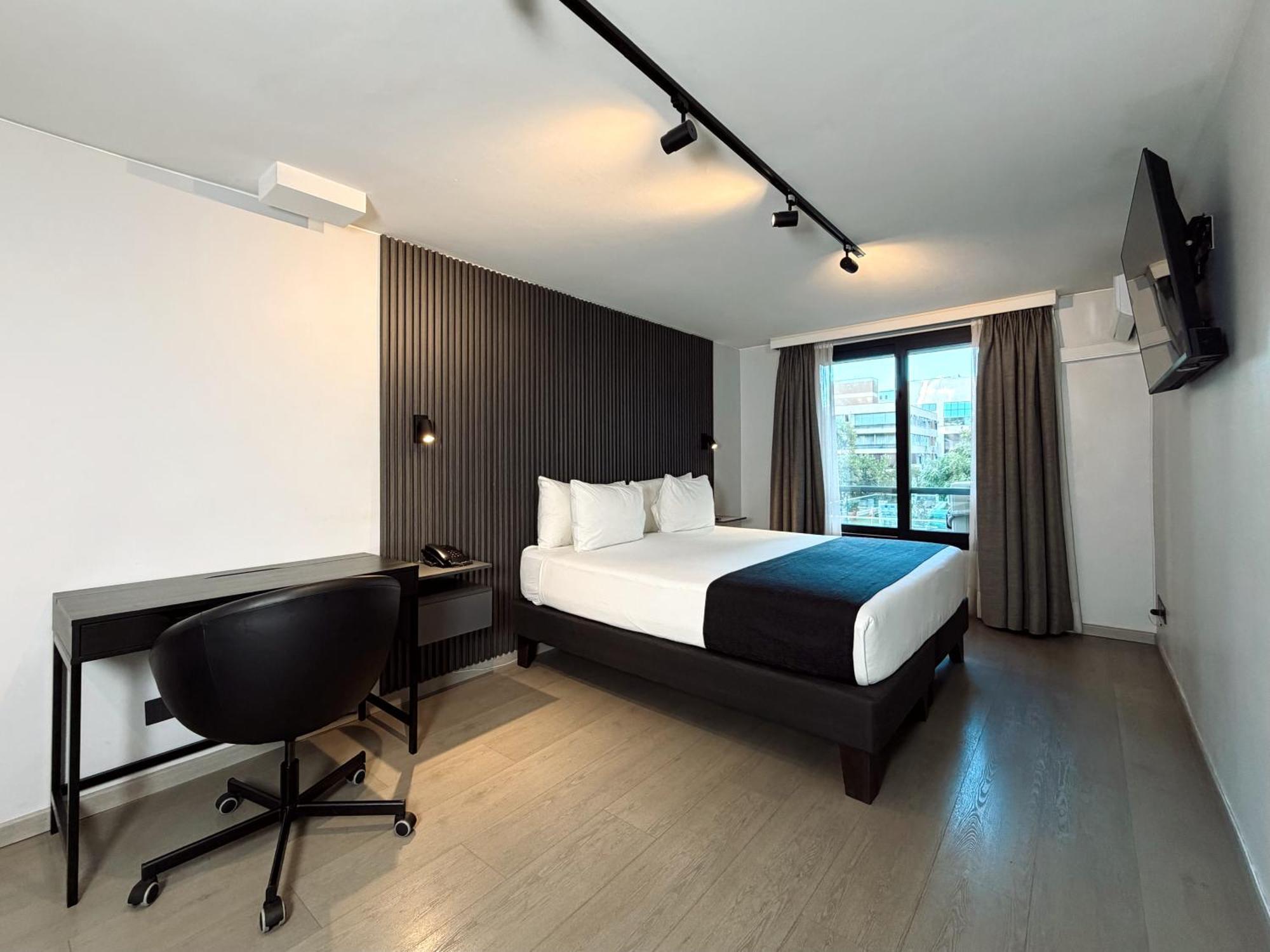 Queen Room