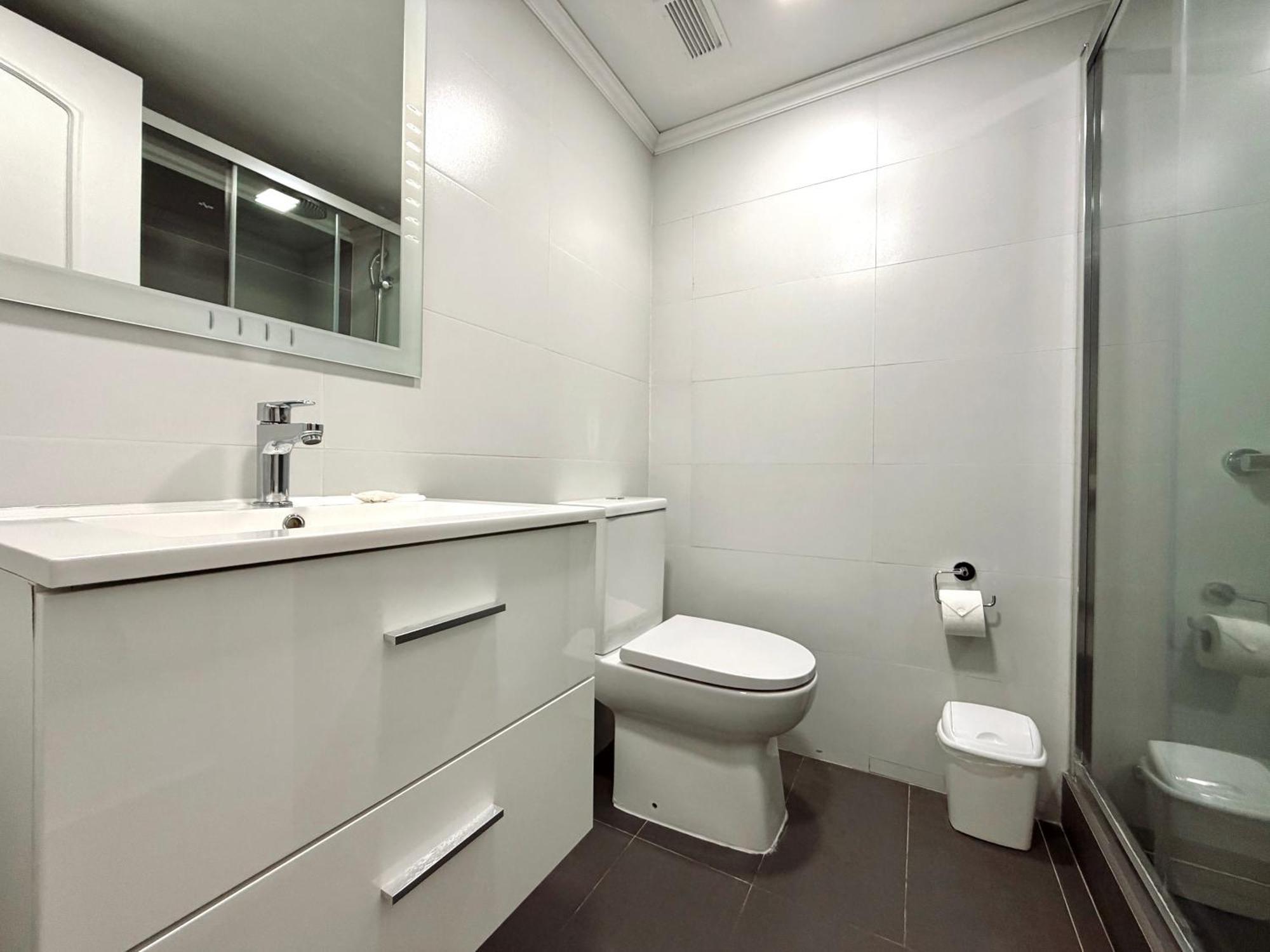 Two-Bedroom Apartment (2 double beds or 1 double bed + 2 single beds)